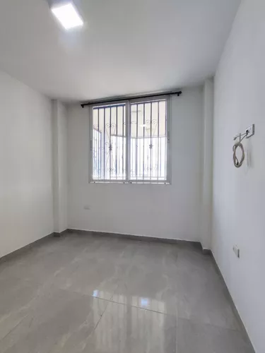 Apartamento En Venta En Portal De Los Alcazares. Cod V30000