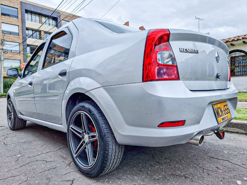 Renault Logan Familier