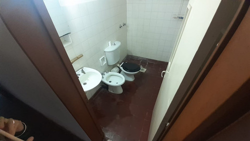 Imagen 10 de 13 de Casa En Barrio Cristalería Con Espacio Verde
