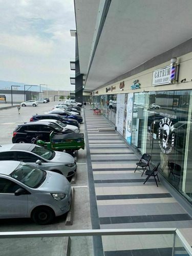 Imagen 2 de 10 de Local Comercial Venta Plaza Malibu Pte De La Ciudad