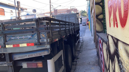 Imagem 3 de 4 de Carroceria Grade Baixa Garcia 2016 8,50 Mugen Caminhões
