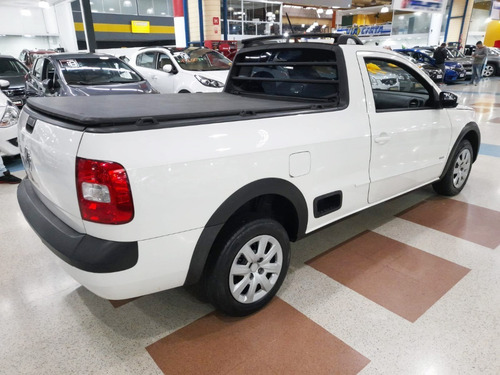 Imagem 7 de 11 de Volkswagem Saveiro 1.6 Cs 2014 Completa + Rádio Original