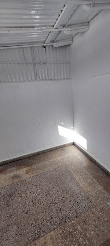 Departamento 2 Ambientes Ph En Primer Piso Mateo Echegaray 5175 Caseros Tres De Febrero