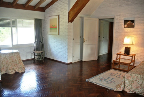 Casa En Venta / 5 Dorm / Punta Del Este / Golf / At2 6380