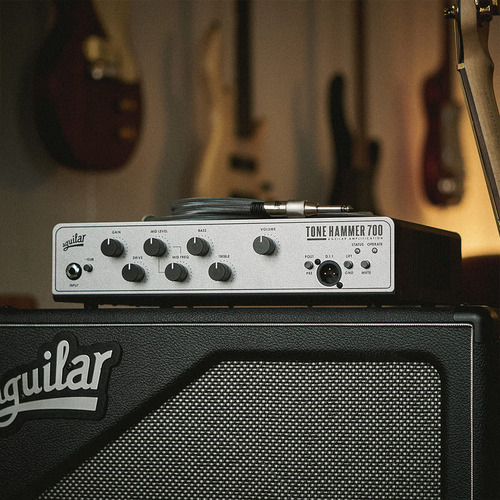 Cabeçote Aguilar Tone Hammer 700 V2 Super Light Bass Cor Prateado 110v/220v