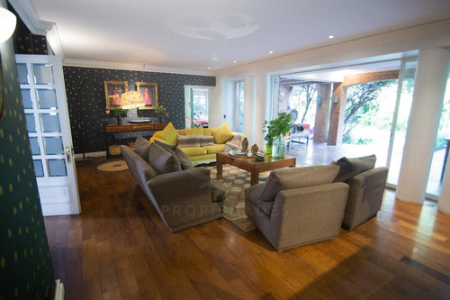Casa En Venta, Parcelas Del Parque, Las Rastras, Talca.