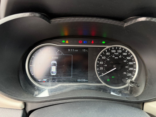Nissan Versa 1.6 Advance Mt