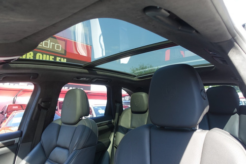 Imagen 12 de 13 de Porsche Cayenne Turbo S 2016