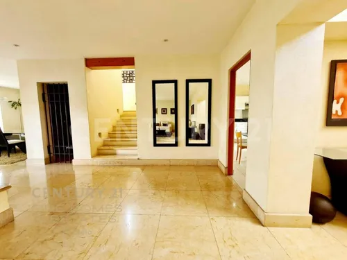 Venta De Casa En La Vista Country Club, Atlixcáyotl, Puebla, De 3 Recámaras
