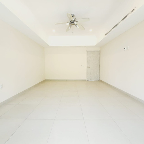 Casa En Venta En Veracruz Con Alberca, Fracc. Las Palmas De Medellín, Ver.
