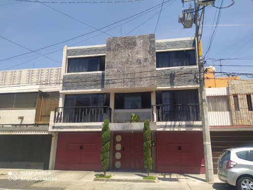 Hermosa Casa En Lindavista Con Balcones Y Jardín