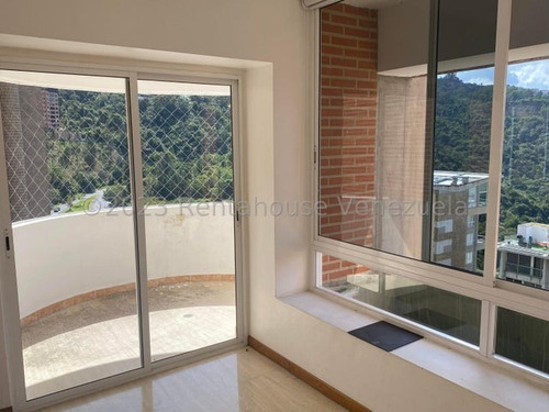 Imagen 3 de 26 de Hermoso Apartamento Con Bella Vista En El Solar Del Hatillo. #23-18908