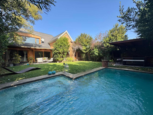 Impecable Venta Los Castaños A Pasos Colegió Newland