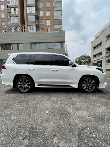 Lexus LX 5.7 570