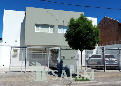 Dúplex En Venta De 3 Dormitorios C/ Cochera En Provincias Unidas