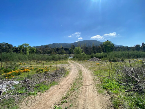 Terreno Plano Con Cerco Y Acceso Proximo Al Rio Claro