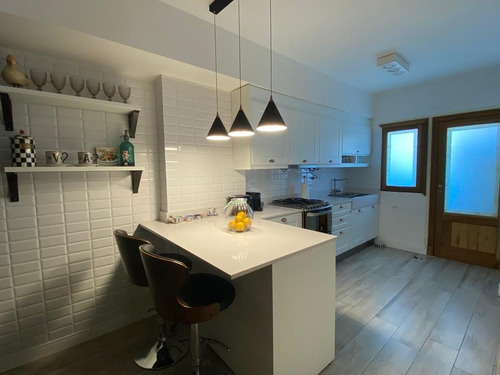 Imagen 8 de 15 de Departamento En Venta En Avellaneda En Excelente Estado.