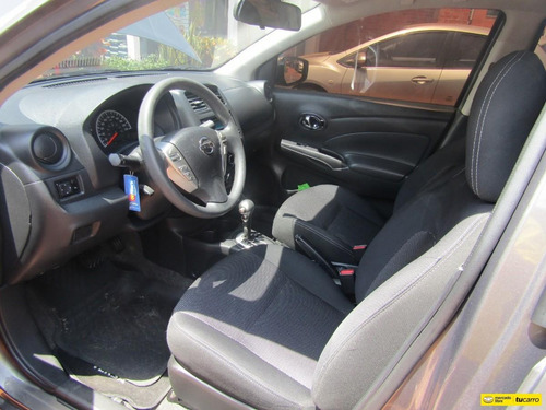 Nissan Versa 1.6 Sense