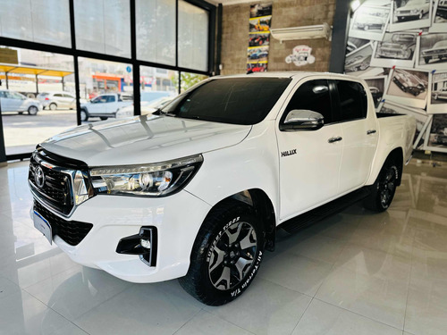 Toyota Hilux 2.8 Cd Srx 177cv 4x2