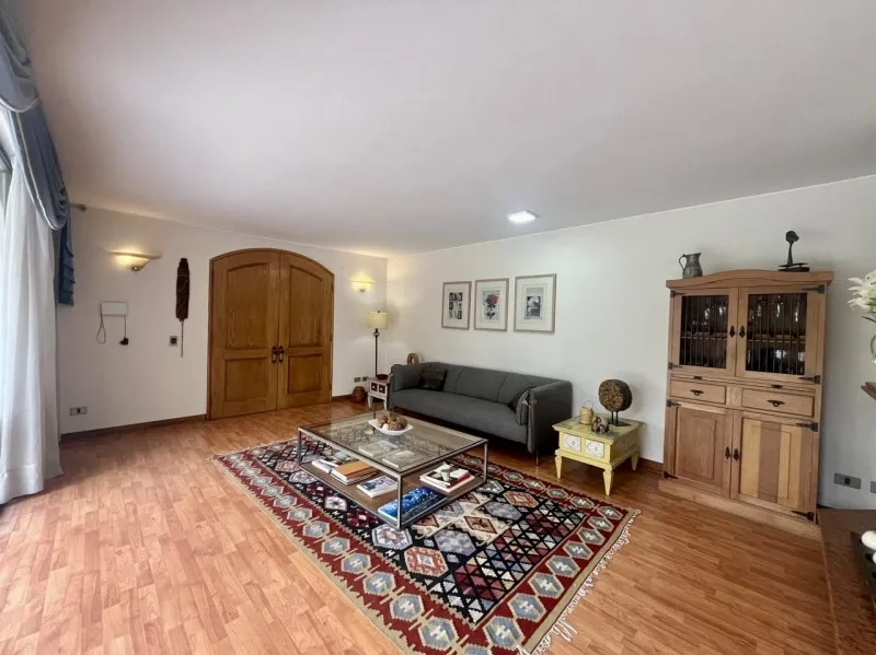 Imagen 3 de 15 de Linda Casa Con Verdes Jardines
