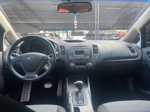 Imagem 7 de 8 de Kia Cerato Sedan 1.6 16v 4p Ex Automático