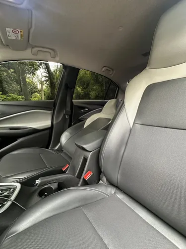 Chevrolet Onix 1.0T Premier Sedan At