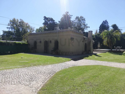 Imagen 15 de 24 de 407 Esquina 24. Casa En Venta Con Gran Parque Y Arbolado, Villa Elisa.-
