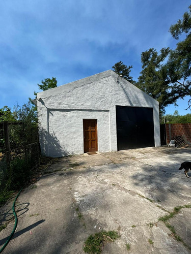 Casa En Venta - 8 Dormitorios 4 Baños - La Lonja