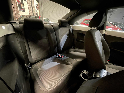 Imagen 13 de 14 de Volkswagen The Beetle 1.4 Tsi Design 2015
