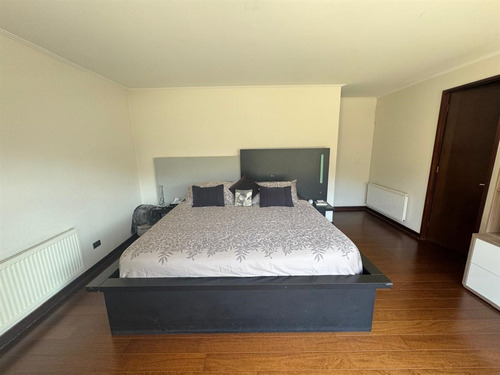 Luminosa Casa En Condominio Los Litres Venta