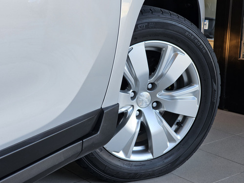 Peugeot 2008 1.6 Allure