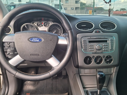 Ford Focus 2.0 GLX 16V FLEX 4P AUTOMÁTICO