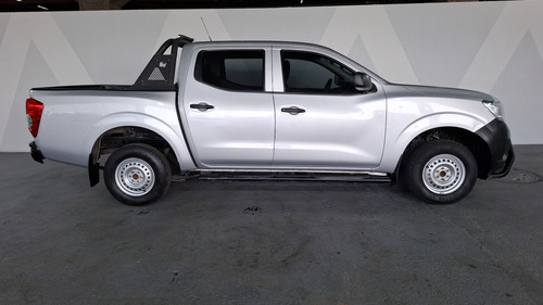 Nissan NP300 2.5 DOBLE CABINA SE AC PAQ SEG