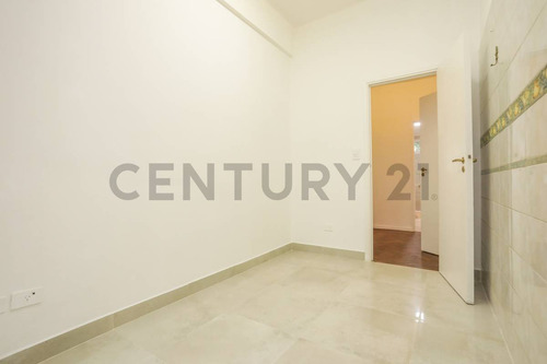 Venta Departamento 3 Ambientes En Destacada Zona De Palermo A 1 Cuadra Del Shopping Alto Palermo.