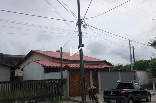 Imagem 8 de 14 de Linda Casa Com Piscina À Venda Na Praia De Itanhaém