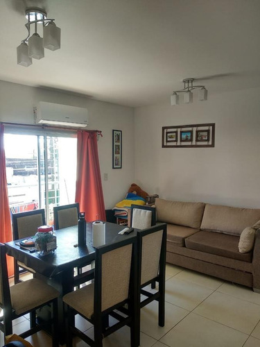 Imagen 4 de 8 de Departamento 2 Ambientes En Villa Ballester