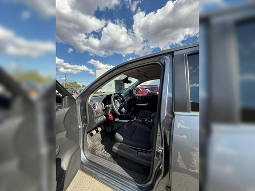Nissan Navara 2.3D XE DIESEL 4X2 DOB.CAB. MT 4P