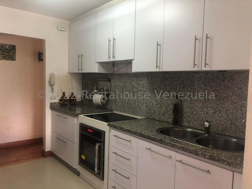 Ms: 25-8465. En Venta Amplio Y Seguro Apartamento En El Peñón. A=143m2, 3h, 3b, 1p.