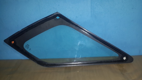 Vidrio Cuarter Trasero Izquierdo Toyota Fortuner 2007/2015