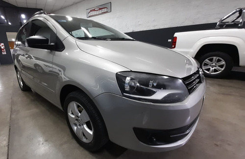 Volkswagen Suran 2013 1.6 Comfortline 101cv Gnc