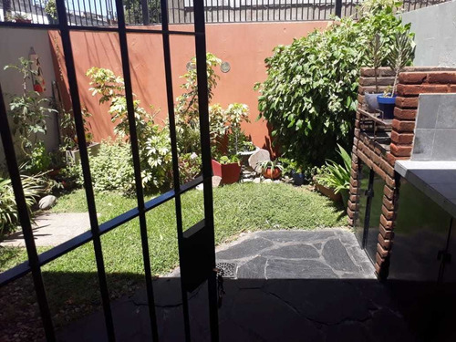 Imagen 5 de 7 de Excelente Duplex En El Centro De Ituzaingo, Impecable