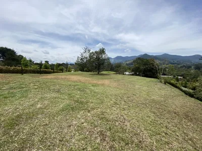 Lote y casalote en venta