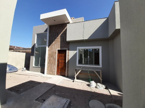 Imagem 1 de 4 de Casa Linear Com 3 Quartos, Sendo 1 Suíte, Terraço Gourmet E Quintal A Venda No Bairro Village. - 1110 - 71130216