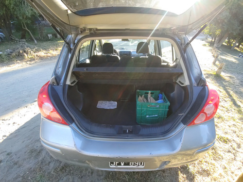 Nissan Tiida 1.8 Visia