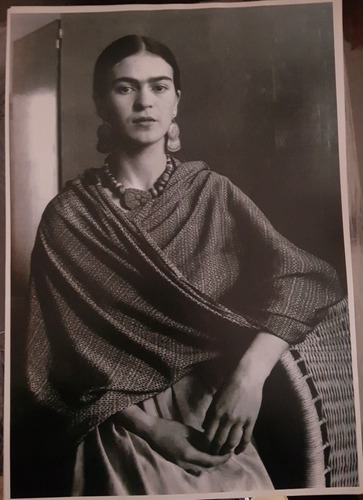Frida Khalo Poster Tipo Lamina Blan Y Negro Tam 30 X 42 Apro
