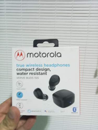 Motorola Verve Buds 100