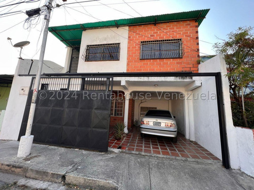 Hermosa Casa En Venta Excelente Distribucion Urb San Jose Maracay Patio Con Deposito Arboles Jardin Y Un Anexo Independiente Estef 24-20808