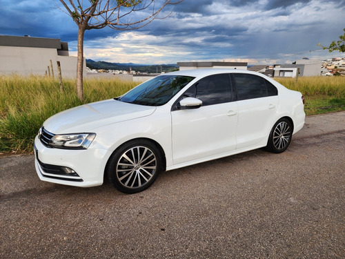 Volkswagen Jetta 1.4 Tsi Comfortline 4p