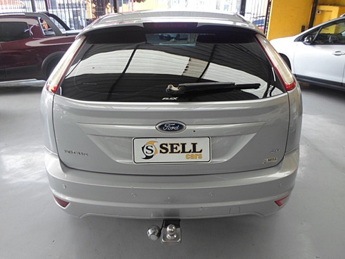 Imagem 8 de 13 de Ford - Focus Hatch 2.0 Manual 2011 Completo