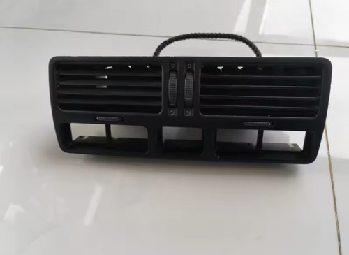 Rejilla Central De Aire Acondicionado Jettamk4 Clasico Negra (Usado)